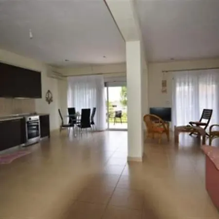 Alekos Apartment *