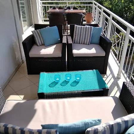 Alekos Διαμέρισμα *