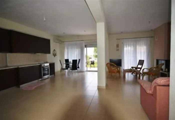 Alekos Apartamento *