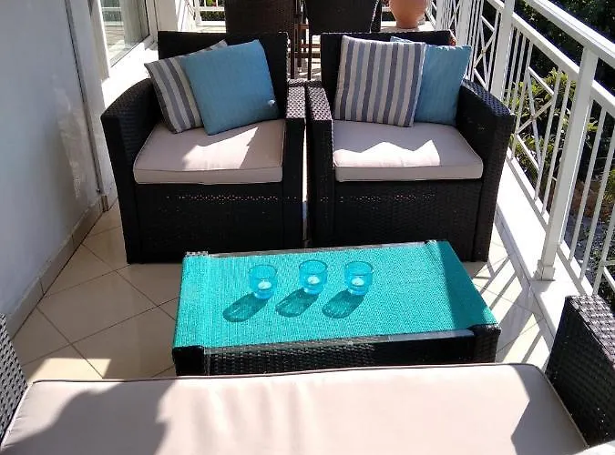 Alekos Apartamento *